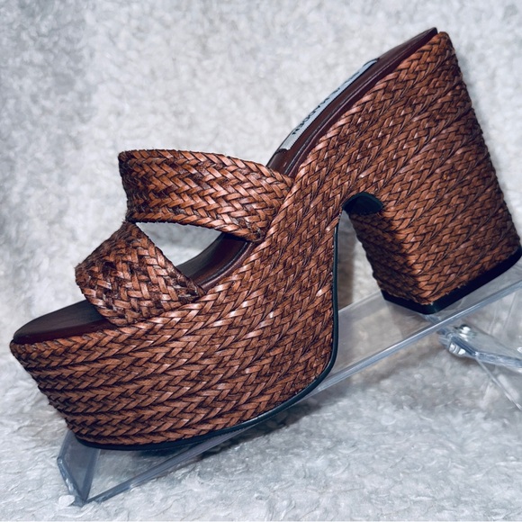 Steve Madden Gianni Woven Platform Sandals - Picture 5 of 11